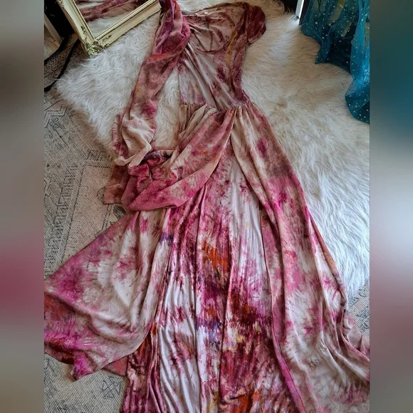 Rachael Roy Multi Layer Floral Floor length Dress. Tie Die Design Cut out back. - Picture 14 of 15